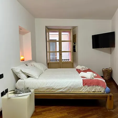 Piazza Carlo Alberto 3* Cagliari